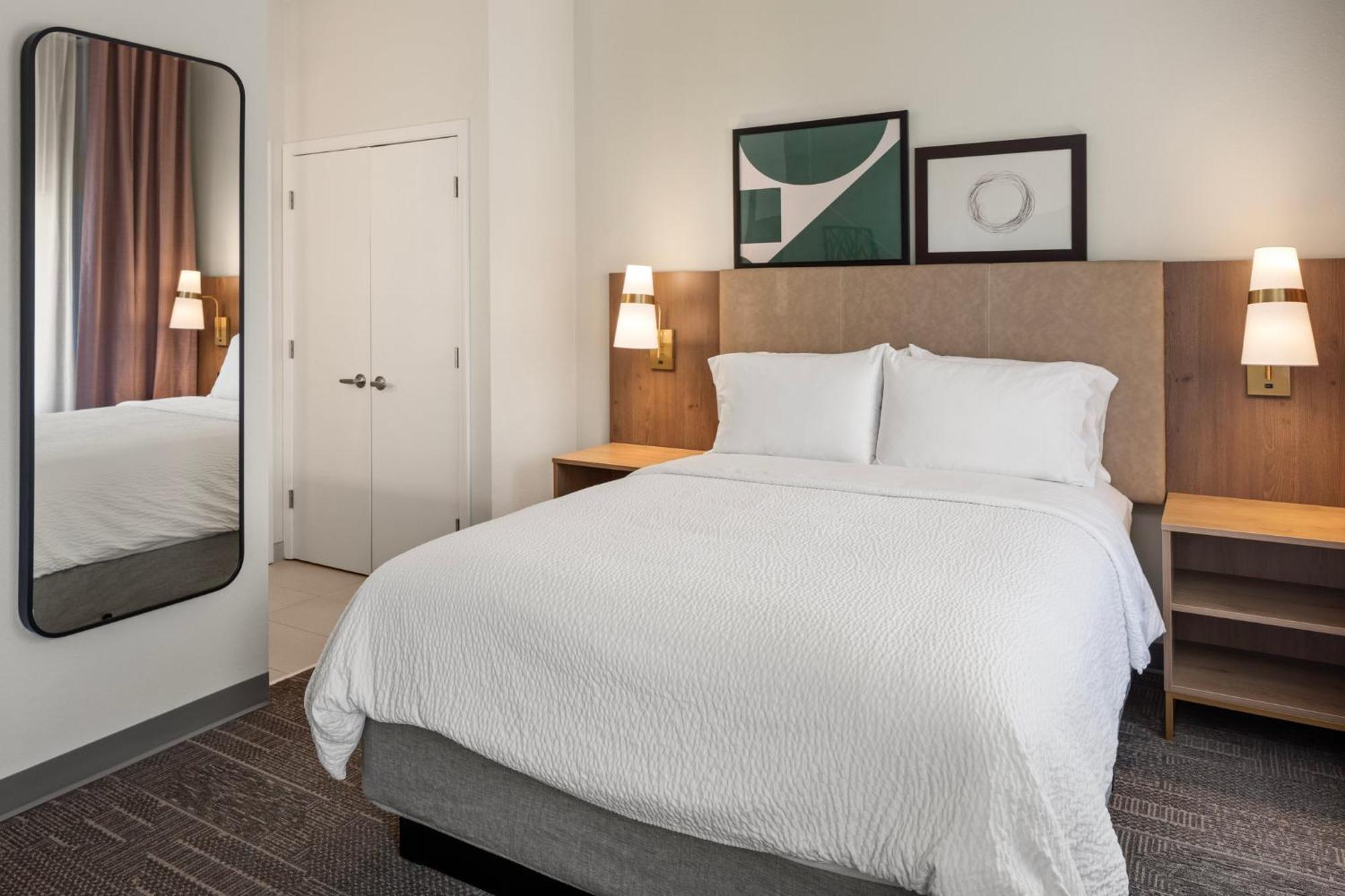 Staybridge Minneapolis-bloomington By Ihg Hotel 3*